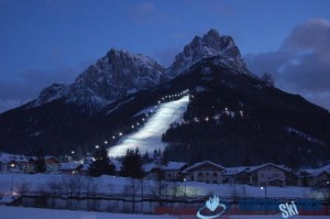 fassa_-_fis_alloch_la_pista_illuminata_di_pozza_di_fassa_imagelarge